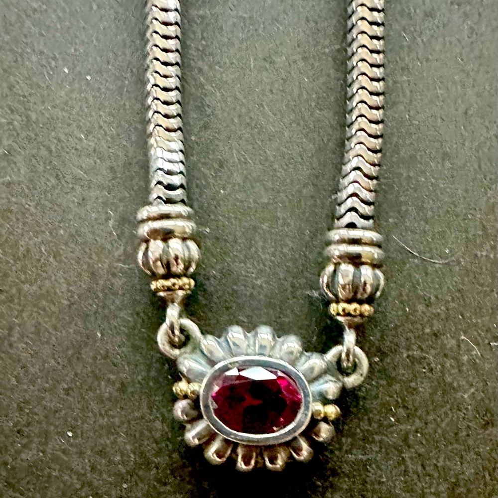 Lagos Caviar necklace with garnet Sterling 18k gold - Picture 1 of 6
